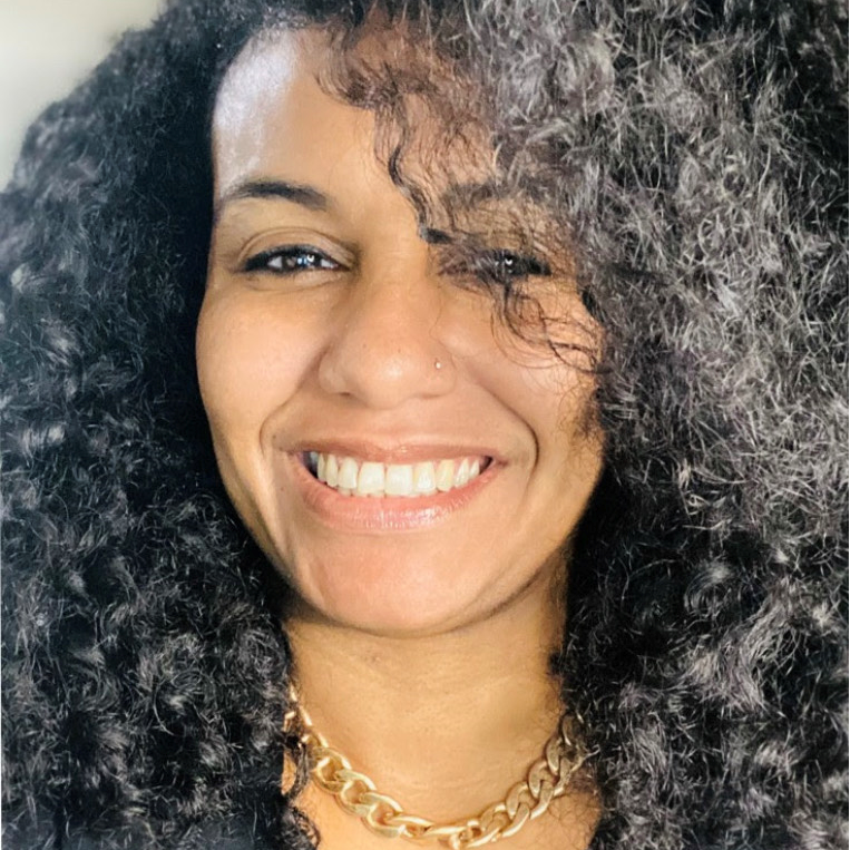 Nayira Headshot